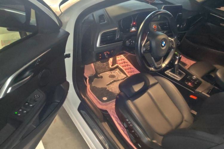 Used BMW 1 Series 2018 118i Sport Edition Driver Seat