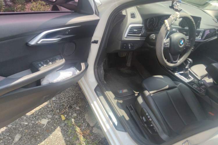 Used BMW 1 Series 2018 118i Sport Edition Driver Seat