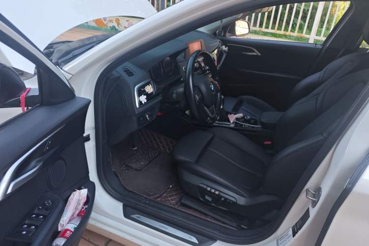 Used BMW 1 Series 2018 118i Sport Edition Driver Seat