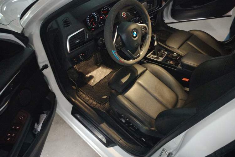 Used BMW 1 Series 2018 118i Sport Edition Driver Seat