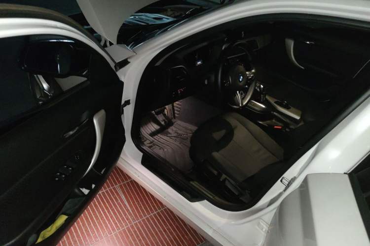 Used BMW 1 Series 2018 118i Leading Model Driver Seat