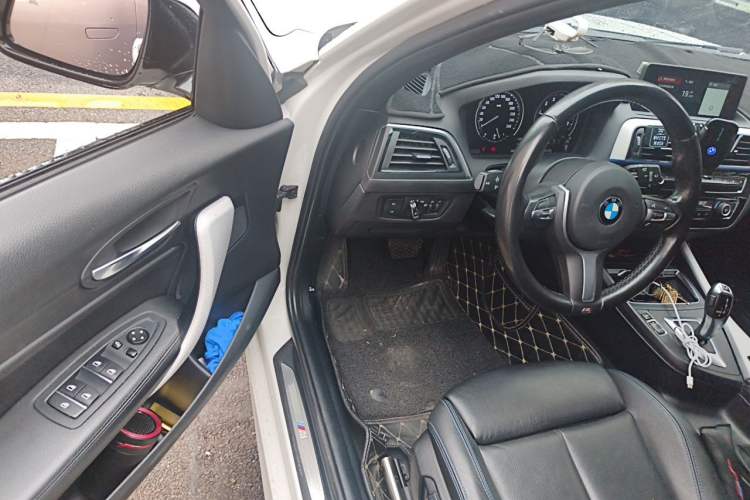 Used BMW 1 Series 2018 120i M Sport Package Driver Seat