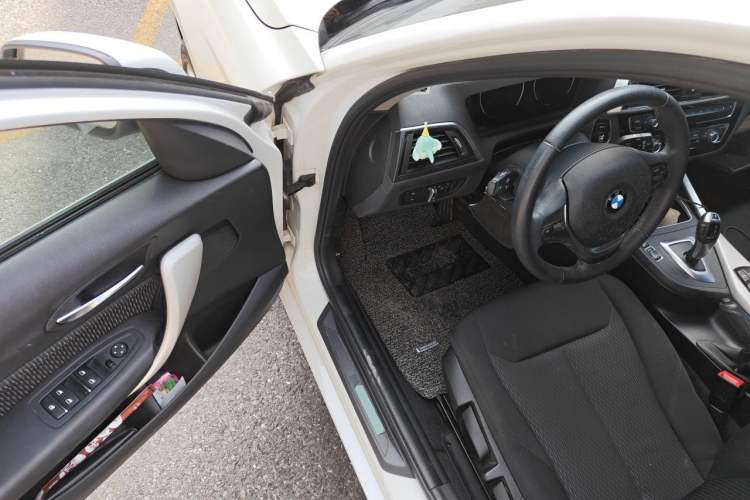 Used BMW 1 Series 2018 118i Leading Model Driver Seat