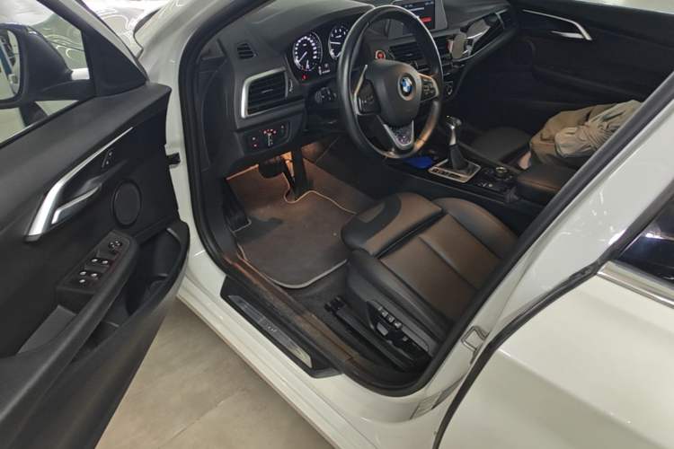 Used BMW 1 Series 2018 118i Sport Edition Driver Seat
