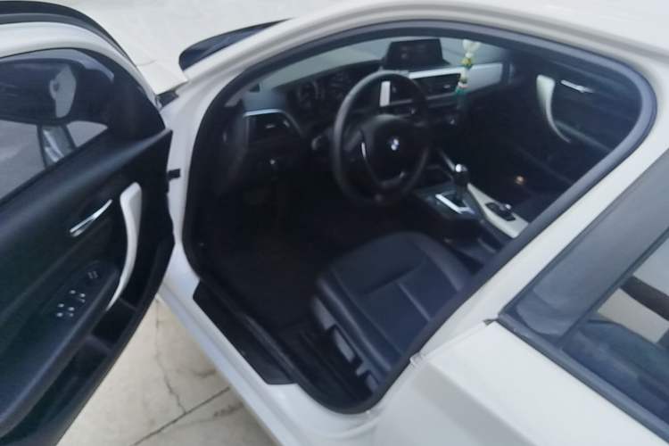 Used BMW 1 Series 2018 118i Leading Model Driver Seat