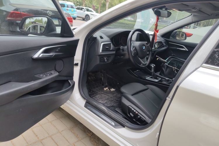 Used BMW 1 Series 2018 118i Sport Edition Driver Seat