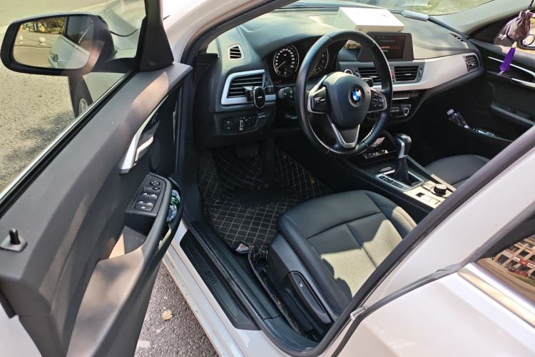 Used BMW 1 Series 2018 Revised 118i Fashion Edition Driver Seat
