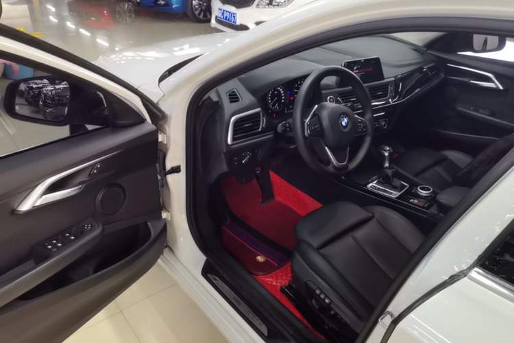 Used BMW 1 Series 2018 118i Sport Edition Driver Seat