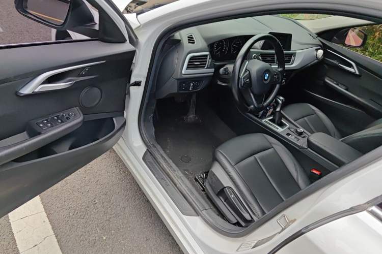 Used BMW 1 Series 2018 118i Fashion Model Driver Seat