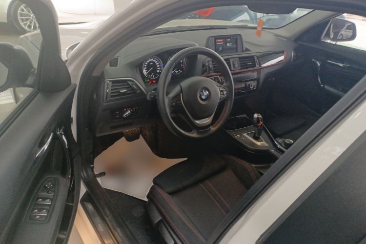 Used BMW 1 Series 2018 118i Sport Design Package Driver Seat