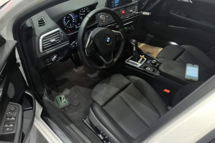 Used BMW 1 Series 2018 118i Sport Edition Driver Seat