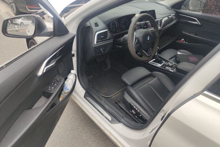 Used BMW 1 Series 2018 118i Sport Edition Driver Seat