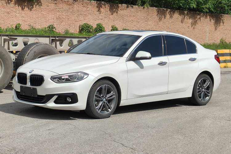 Used BMW 1 Series 2018 Facelifted 118i Sport Edition Guazi used car, China used car export, Used car for sale, Used  cars, Cheapest cars for sale