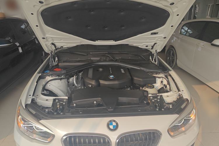Used BMW 1 Series 2018 118i Sport Design Package Engine Bay
