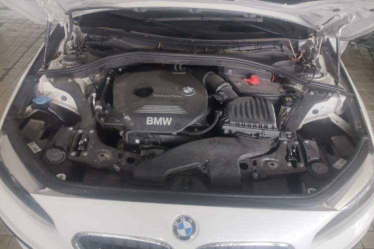 Used BMW 1 Series 2018 118i Fashion Model Engine Bay