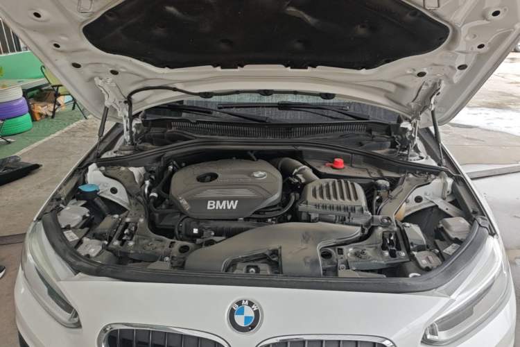 Used BMW 1 Series 2018 118i Sport Edition Engine Bay