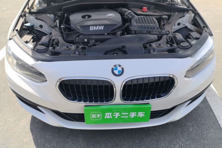Used BMW 1 Series 2018 118i Fashion Model Engine Bay
