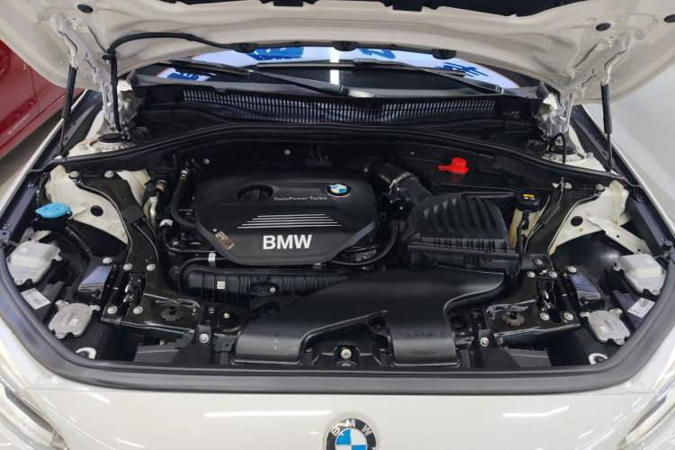 Used BMW 1 Series 2018 120i Design Package Model Engine Bay