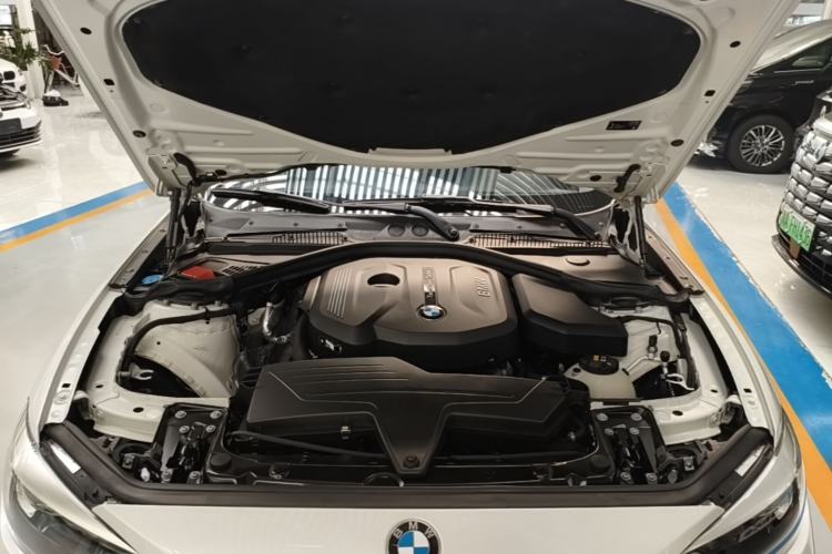Used BMW 1 Series 2018 118i Leading Model Engine Bay