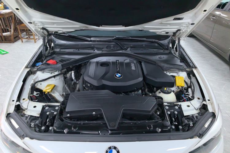 Used BMW 1 Series 2018 118i Leading Model Engine Bay