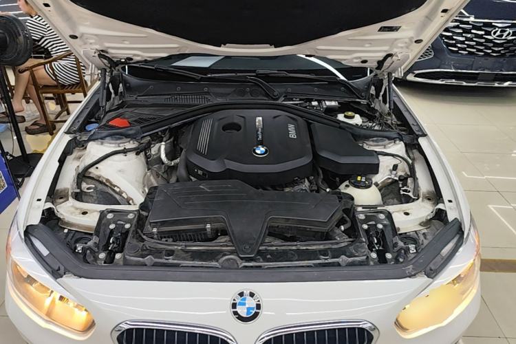 Used BMW 1 Series 2018 118i Leading Model Engine Bay