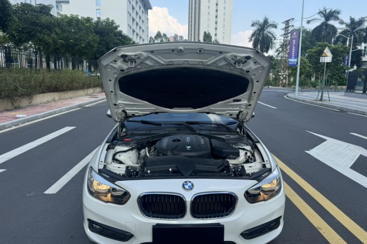 Used BMW 1 Series 2018 118i Leading Model Engine Bay