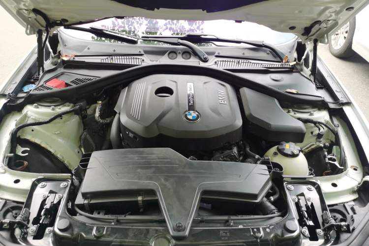 Used BMW 1 Series 2018 118i Leading Model Engine Bay