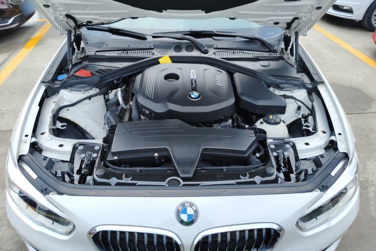 Used BMW 1 Series 2018 118i Sport Design Package Engine Bay