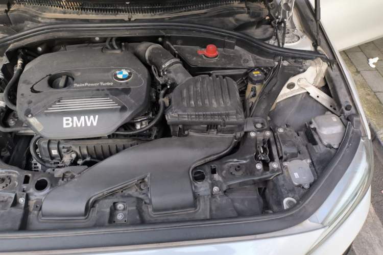 Used BMW 1 Series 2018 118i Sport Edition Engine Bay Left