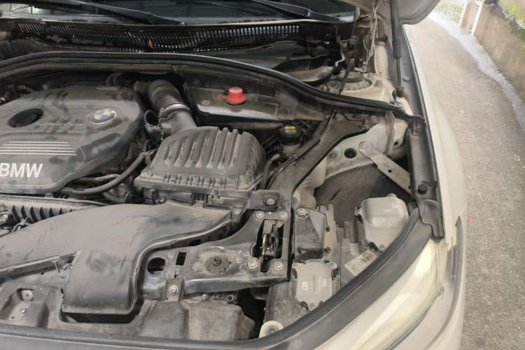 Used BMW 1 Series 2018 118i Sport Edition Engine Bay Left