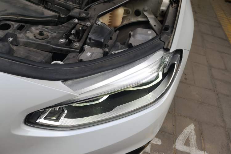 Used BMW 1 Series 2018 Facelifted 118i Sport Edition Engine Bay Left