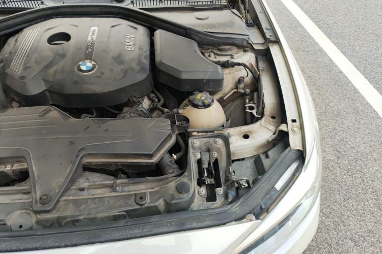 Used BMW 1 Series 2018 118i Sport Design Package Engine Bay Left