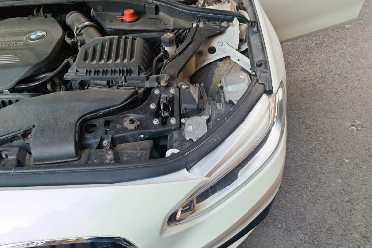 Used BMW 1 Series 2018 118i Design Package Edition Engine Bay Left