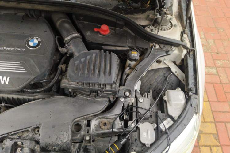 Used BMW 1 Series 2018 118i Sport Edition Engine Bay Left