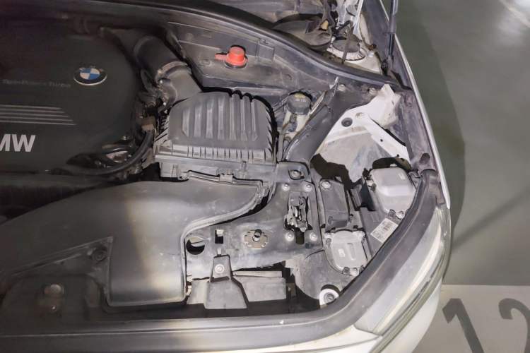 Used BMW 1 Series 2018 118i Sport Edition Engine Bay Left