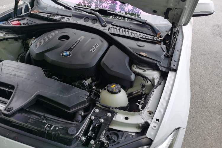 Used BMW 1 Series 2018 118i Leading Model Engine Bay Left
