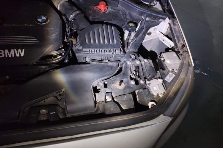 Used BMW 1 Series 2018 118i Sport Edition Engine Bay Left