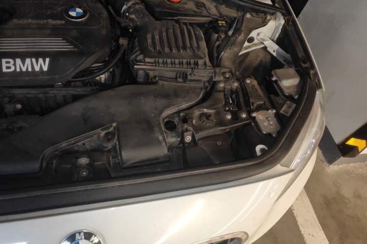 Used BMW 1 Series 2018 118i Sport Edition Engine Bay Left