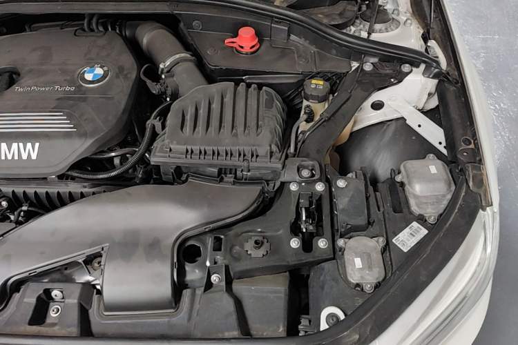 Used BMW 1 Series 2018 Facelifted 118i Sport Edition Engine Bay Left