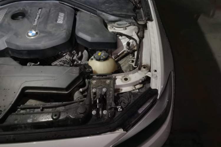 Used BMW 1 Series 2018 118i Leading Model Engine Bay Left