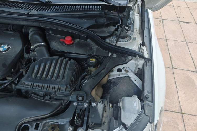 Used BMW 1 Series 2018 118i Sport Edition Engine Bay Left
