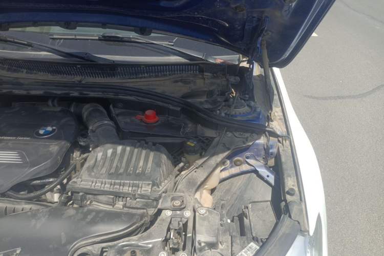 Used BMW 1 Series 2018 118i Fashion Model Engine Bay Left