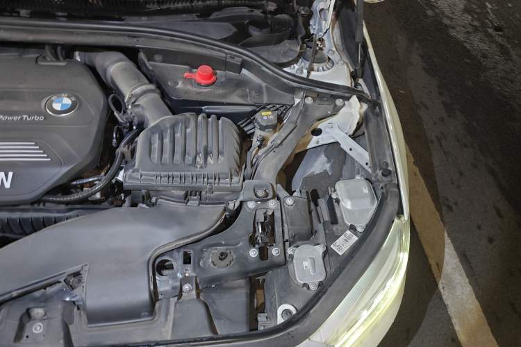Used BMW 1 Series 2018 118i Sport Edition Engine Bay Left