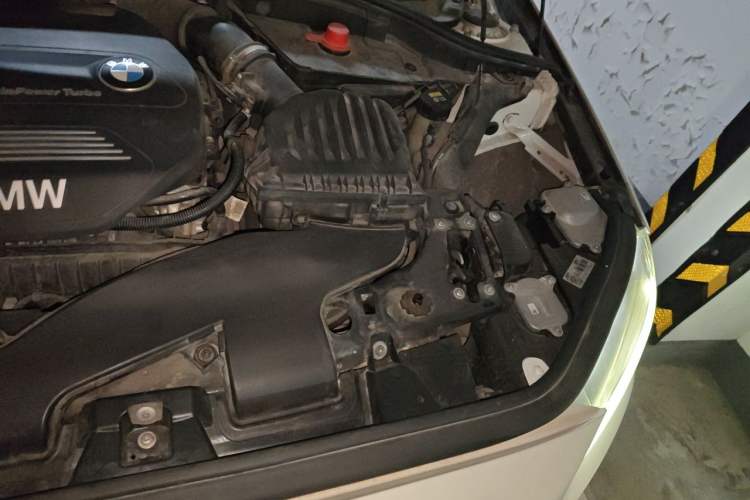 Used BMW 1 Series 2018 118i Sport Edition Engine Bay Left