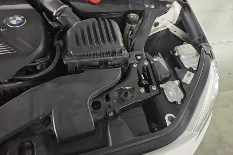 Used BMW 1 Series 2018 118i Sport Edition Engine Bay Left