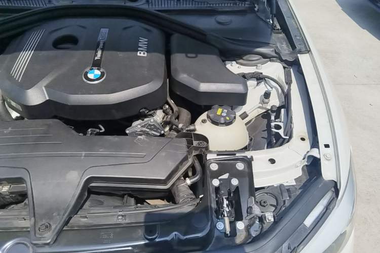 Used BMW 1 Series 2018 118i Leading Model Engine Bay Left