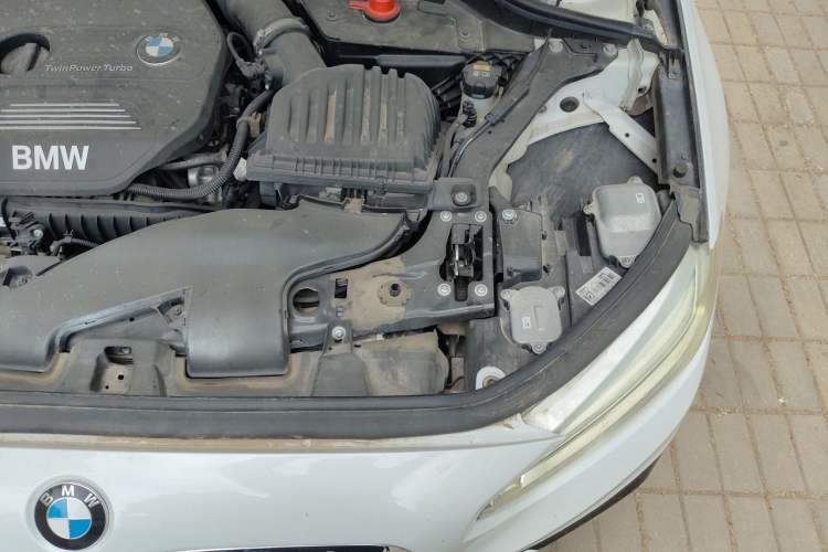 Used BMW 1 Series 2018 118i Sport Edition Engine Bay Left