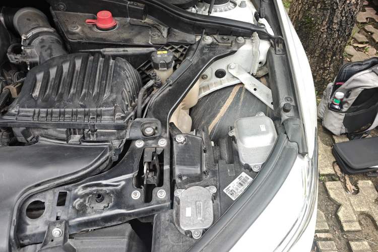 Used BMW 1 Series 2018 118i Sport Edition Engine Bay Left