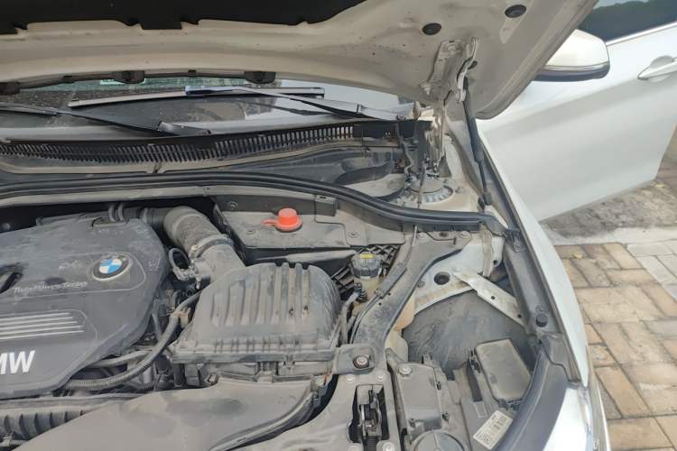 Used BMW 1 Series 2018 Revised 118i Fashion Edition Engine Bay Left