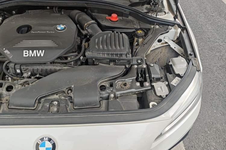 Used BMW 1 Series 2018 118i Sport Edition Engine Bay Left